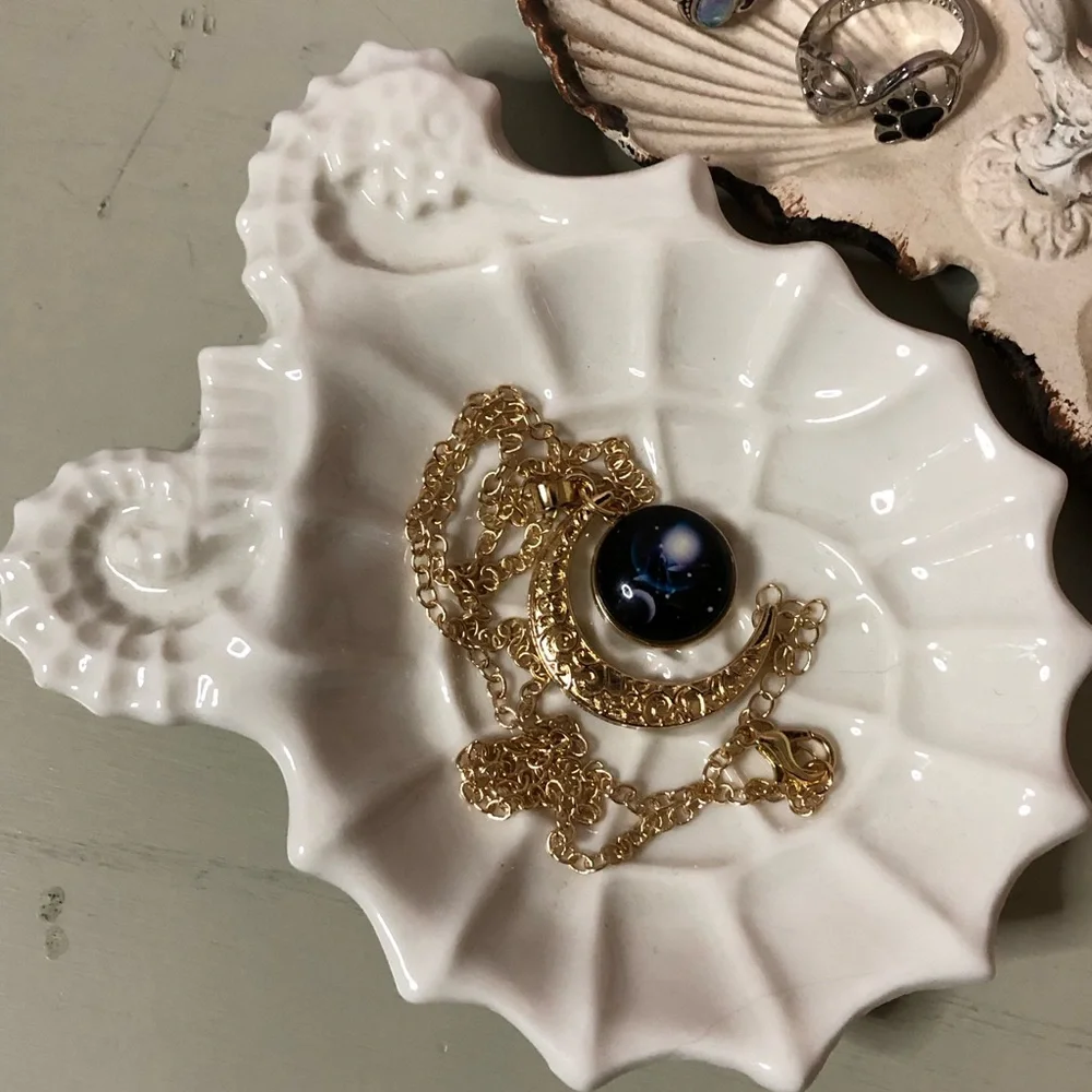 Vintage Style Trinket Dishes and Costume Jewelry Bundle Of Five New